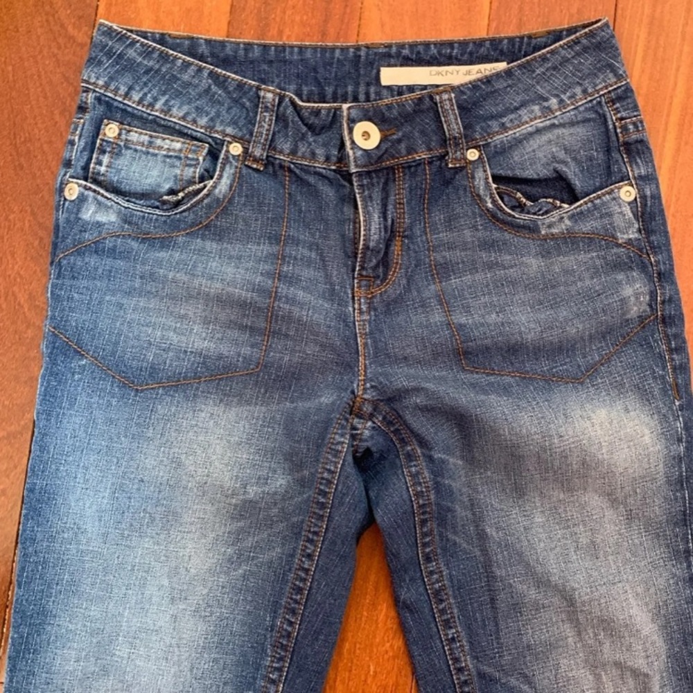 🦋 DKNY vintage straight jean size 2